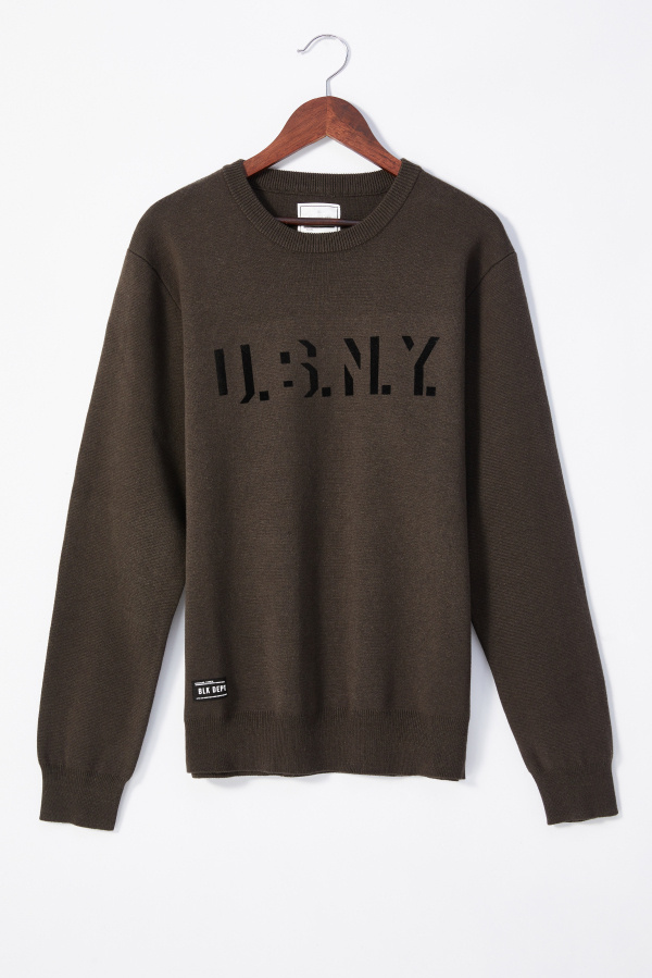 Men Sweater with Round Neck and Printed Infront