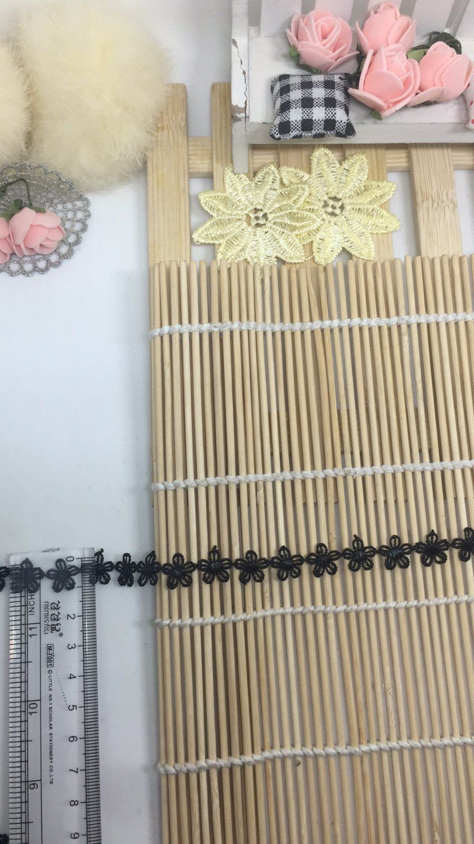 New Design Factory Stock Wholesale 1cm Width Embroidery Polyester Trimming Fancy Nylon Lace for Garments Accessory & Home Textiles & Curtains