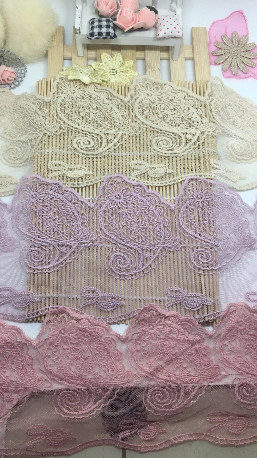 Factory Stock Wholesale 14.5cm Width Embroidery Polyester Trimming Fancy Micro Fiber Net Lace Mesh Lace for Garments & Home Textiles & Curtains (BS025)