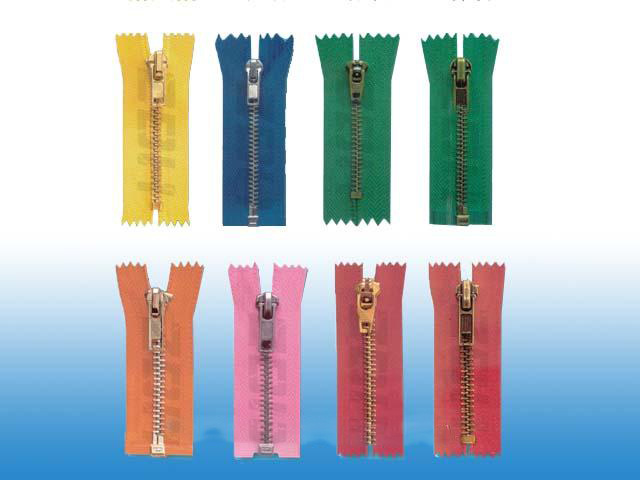 Brass Zipper 7032