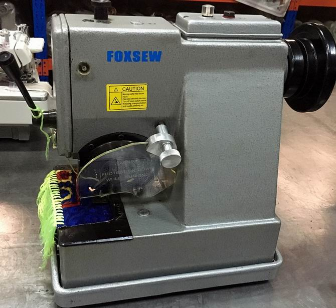 Carpet Fringing Machine for Tufted Carpets