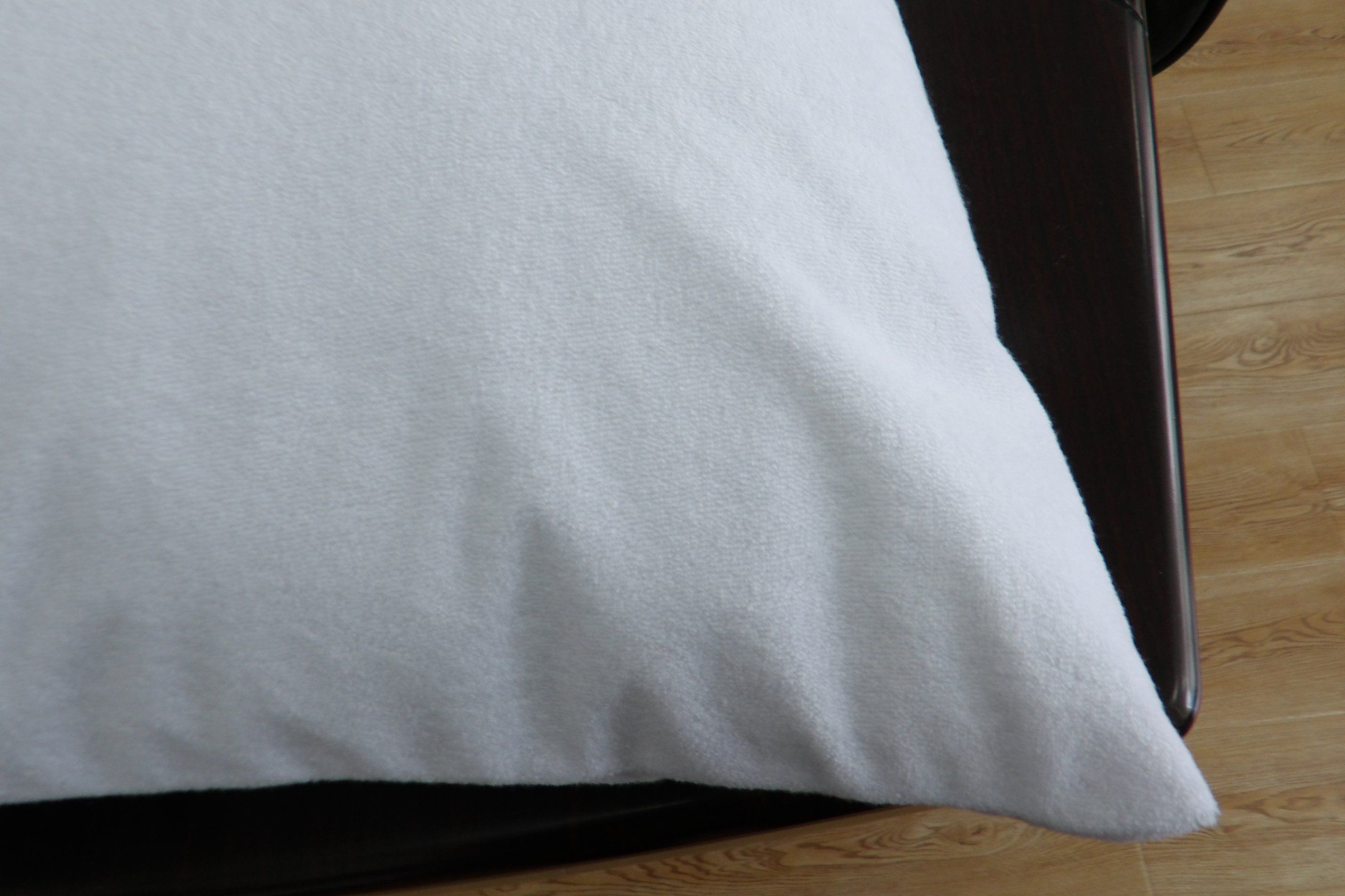 High Quality Terry Cloth Is Super Breathable Hypoallergenic Hidden Zipper Waterproof