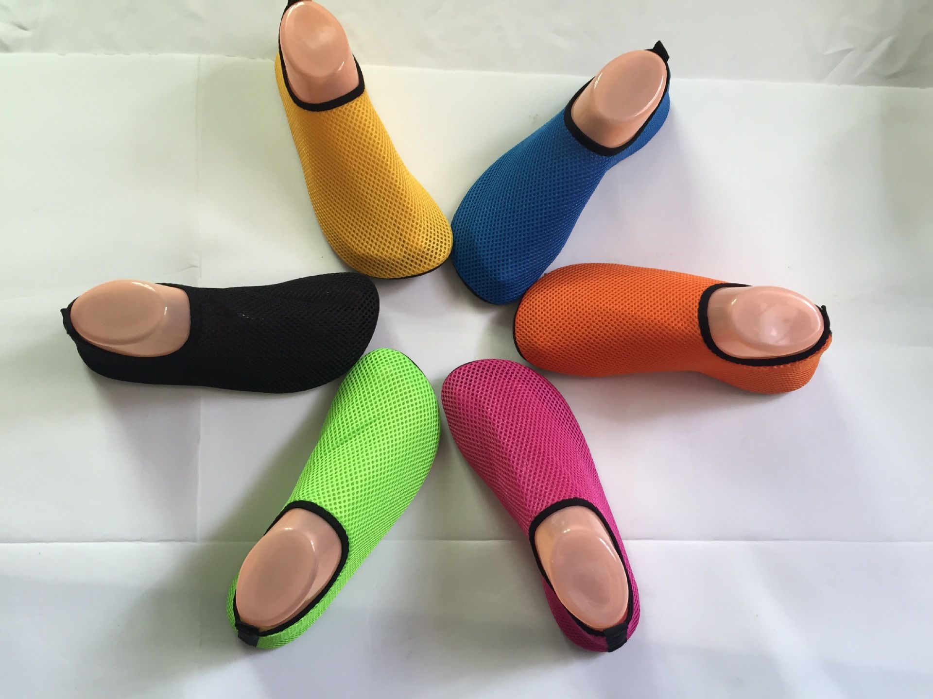 Customized Summer Breathable Non-Slip Beach Swimming Pool Shoe Socks