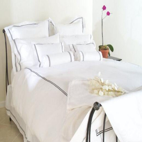 Hot-Selling Hotel Bedding Set in Bed Linen (DPF1038)