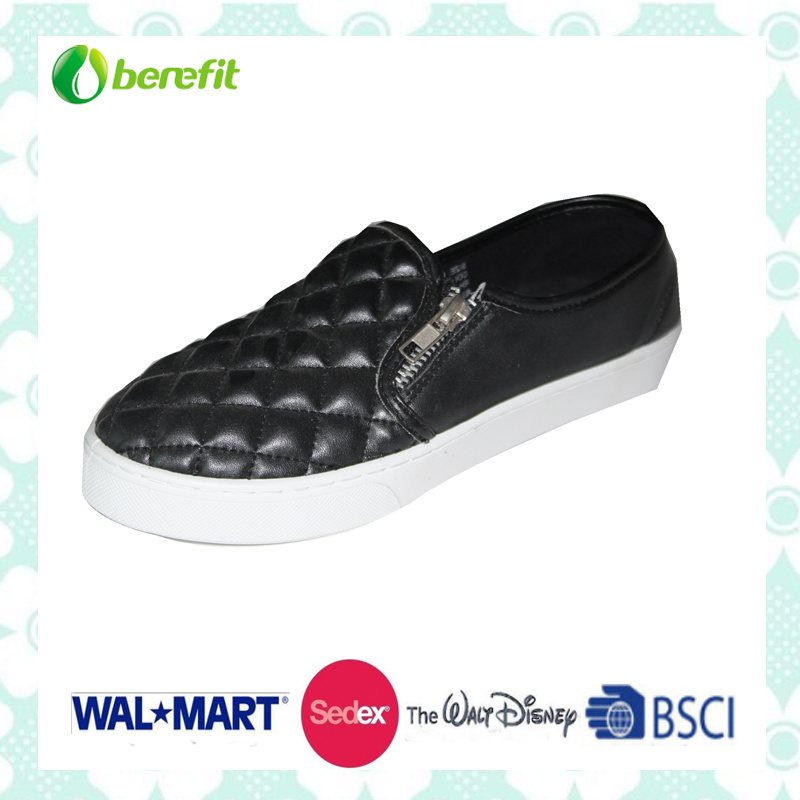 Upper with Embossed Decoration, Casual Shoes