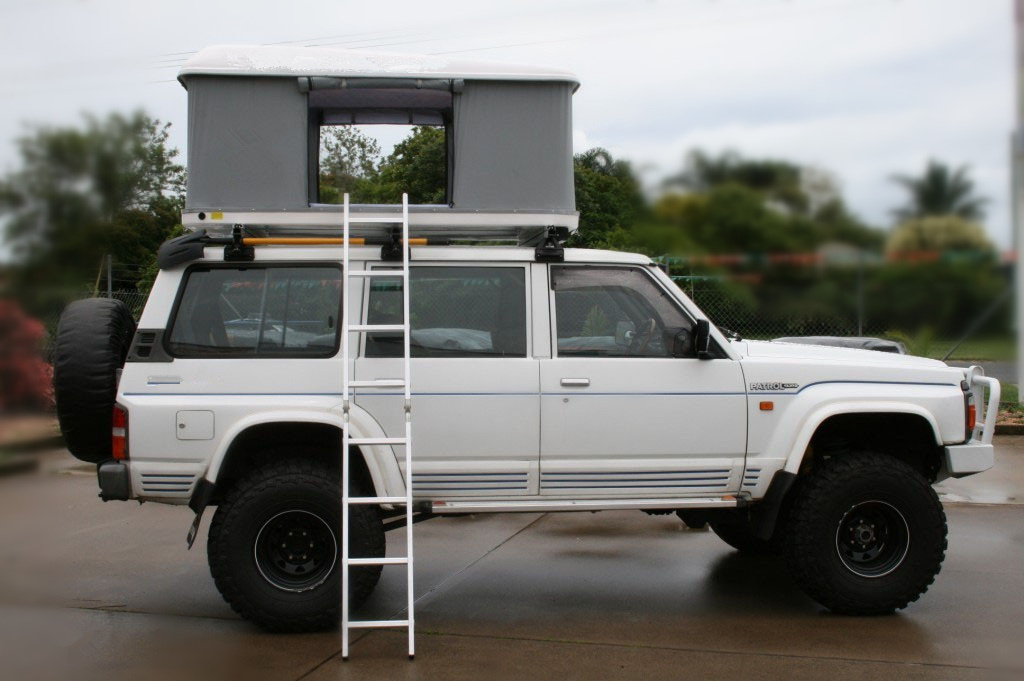 Fiberglass Hard Shell Solar Roof Top Tent with Hand-Crank Design