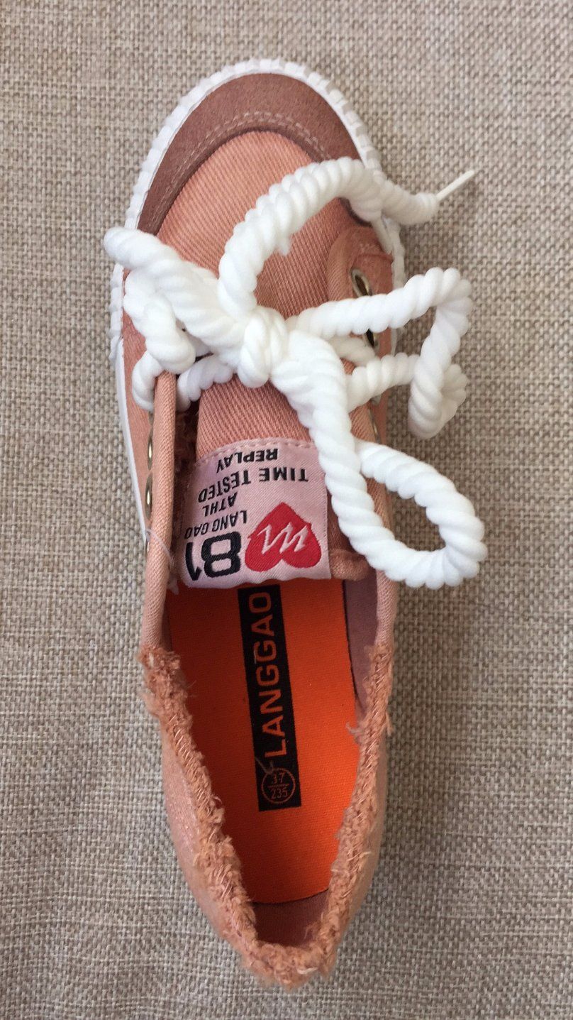 Best Quality Casual and Comfortable Canvas Shoes Many Colors