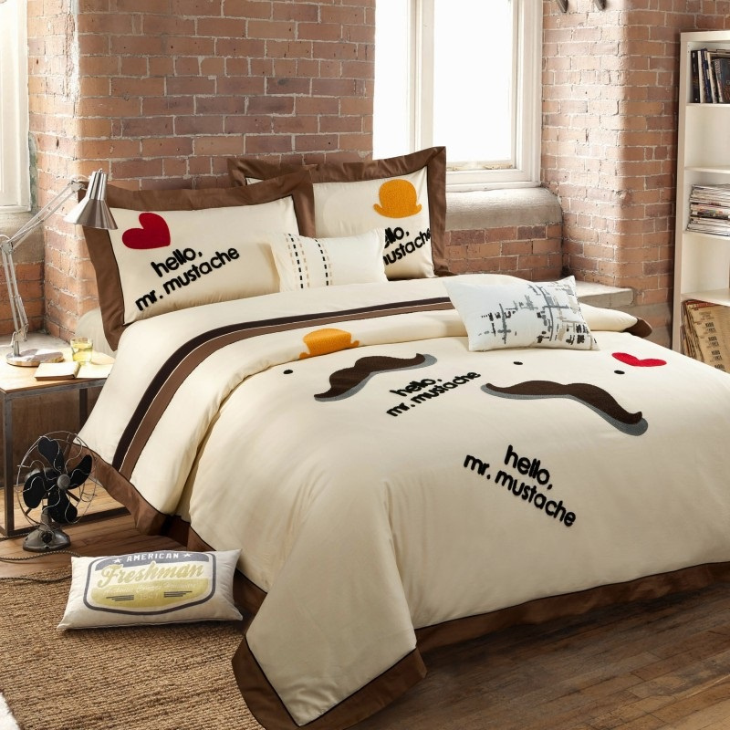 Embroidered Microfiber Bedding Sets Comfortable Soft Not Fade Styles
