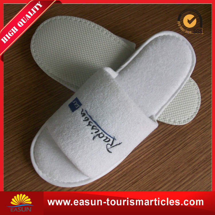 White Disposable Hotel Slipper Bathroom Slipper with Custom Logo (ES3052202AMA)