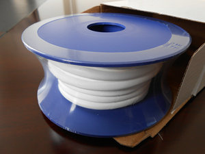 0.7-1.0g/cm3 PTFE Expand Gasket Tape, Teflon Expand Gasket Tape White Color and Backing Adhesive