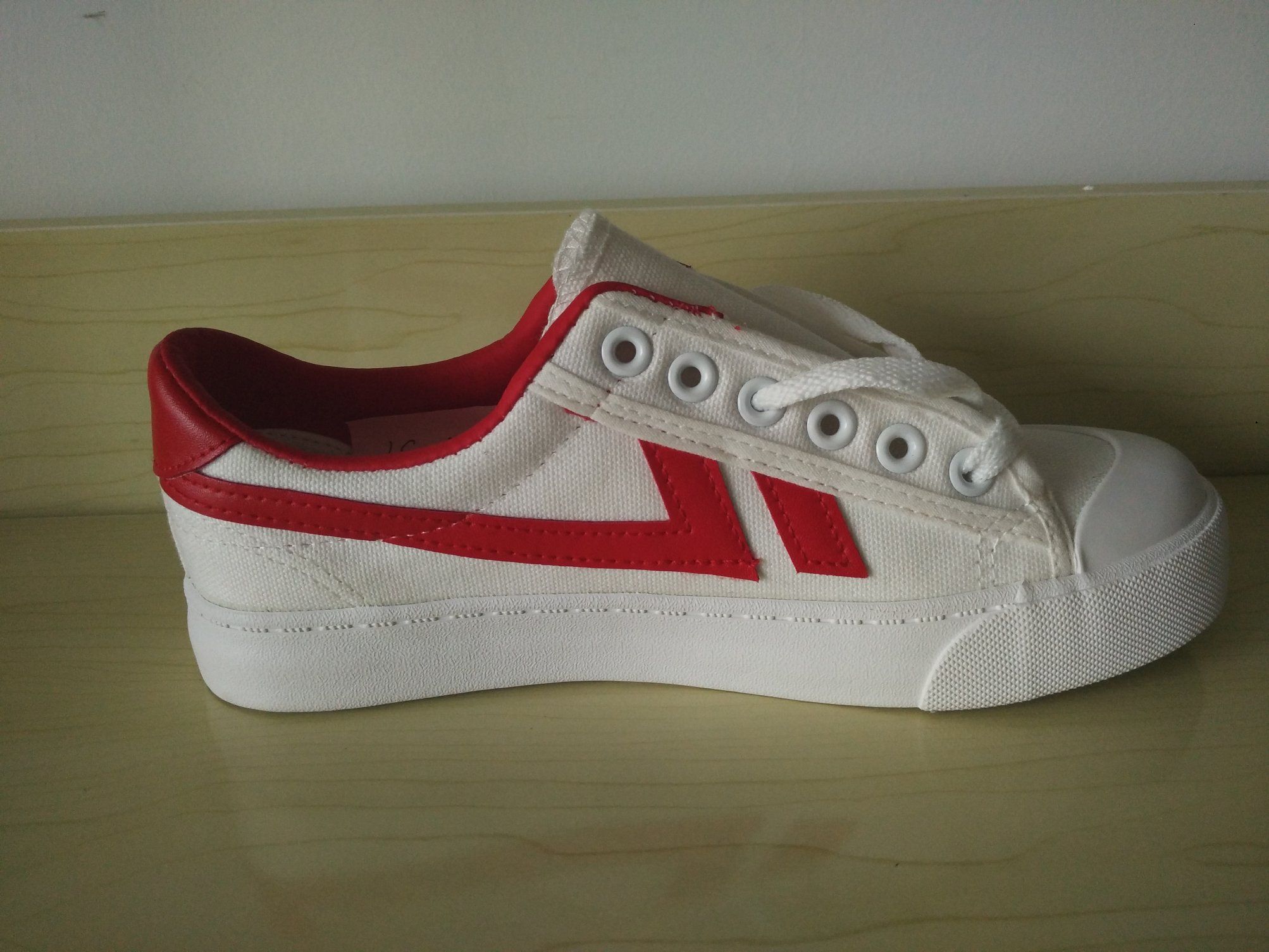 New Design Casual and Comfortable Canvas Shoes Best Sell