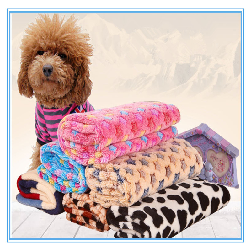 Pet Product Thicken Comfortable Coral Fleece Mat / Air Conditioning Blanket for Cat and Dog to Keep Warm