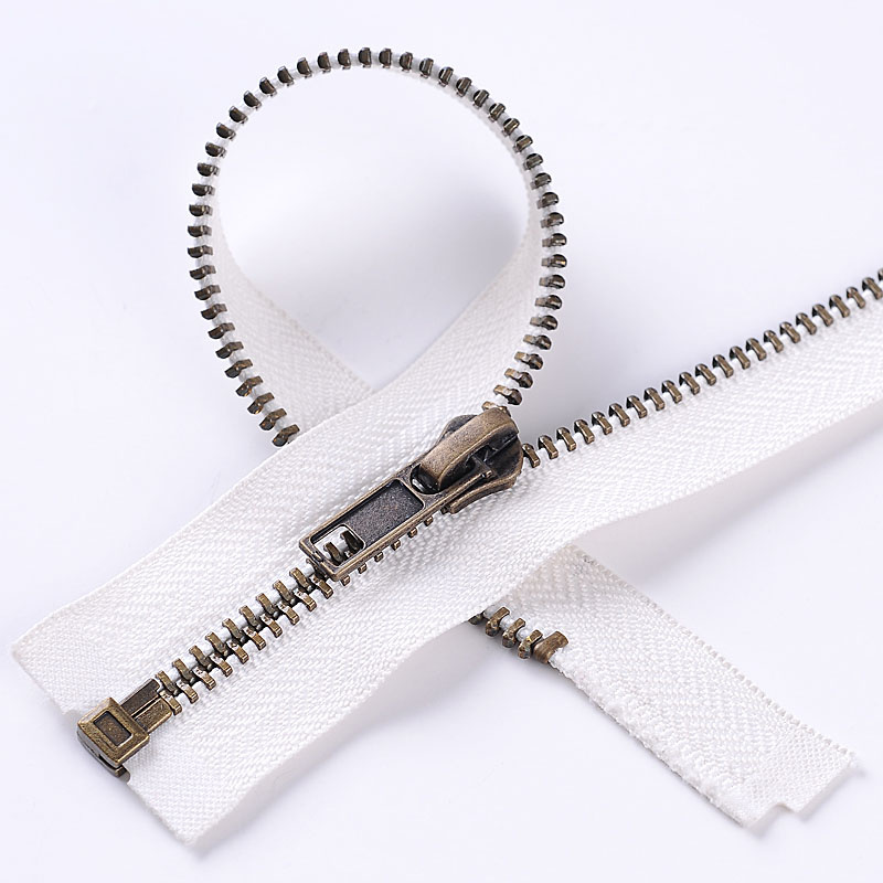 No. 5 Anti-Brass Zipper with High Quality