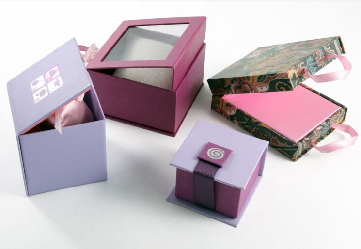 Different Giftware Showing Boxes