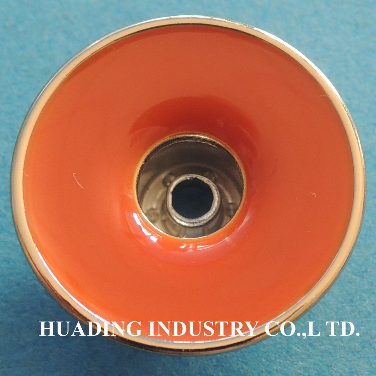 Fabric Metal Shank Button Design for Garment (EM28-14)