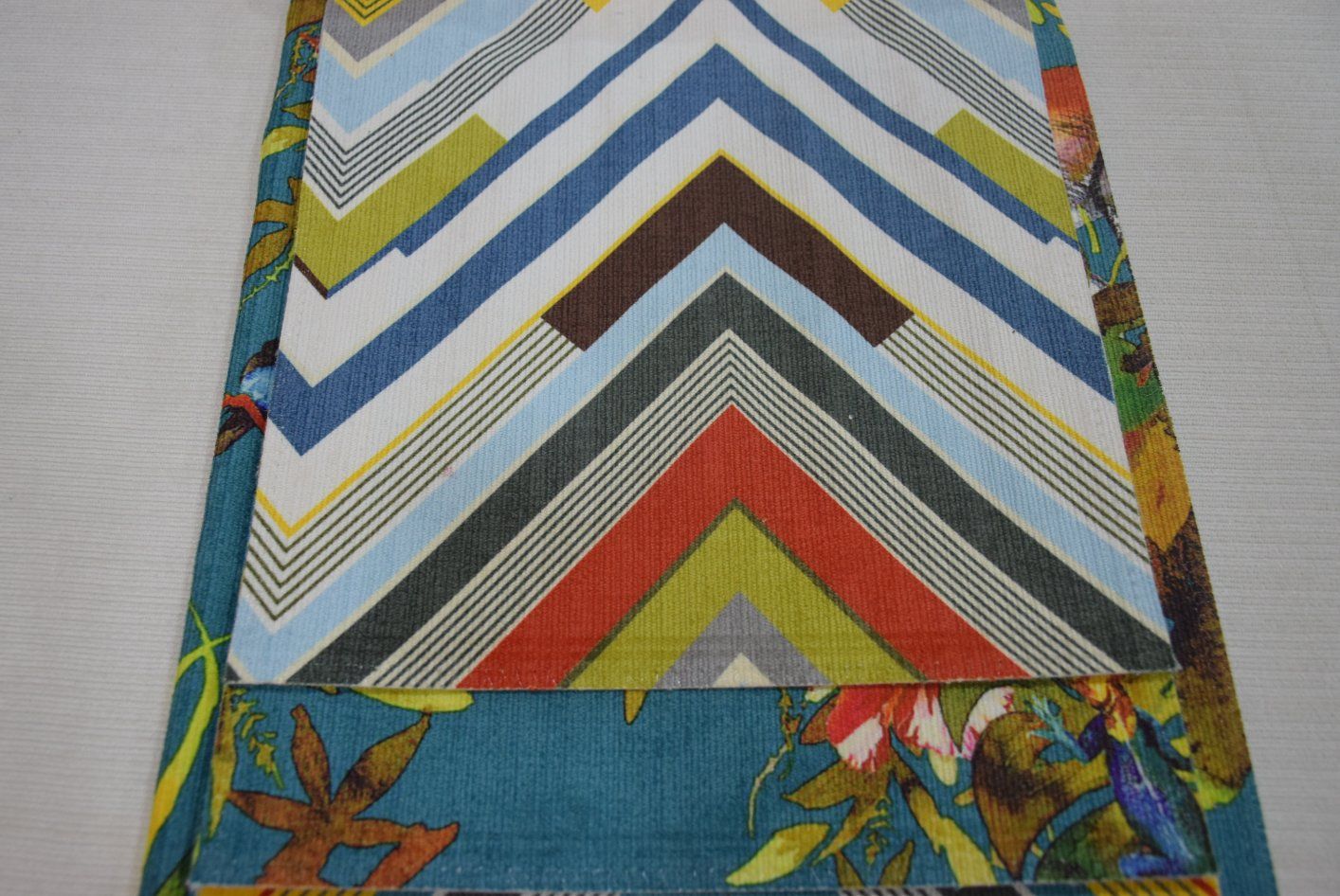 Upholstery, Bedding Use and 100%Polyester Velvet Thailand Fabric