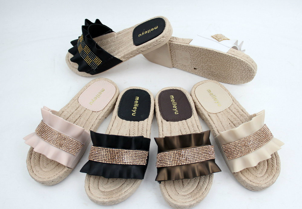 2018 PVC EVA Slide Slippers Slip on Slippers