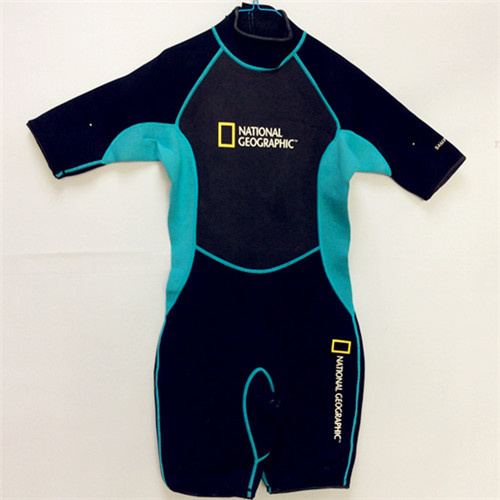 Short Neoprene Surfing Wetsuit with Nylon Fabric (HX15S30)