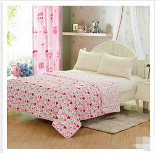 2015 New Design Cotton Fabric Summer Quilt (T142)