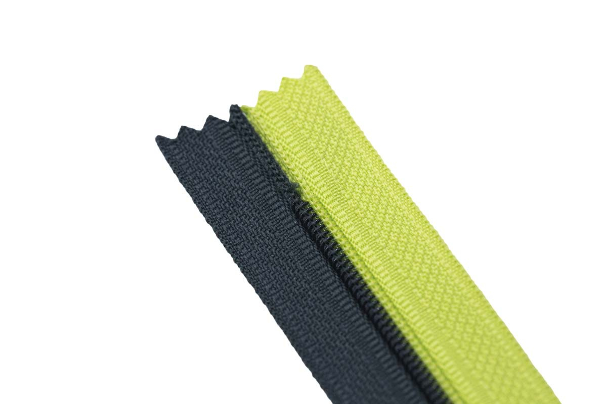 Water Proof Zipper with Contact Color Tape/Top Quality