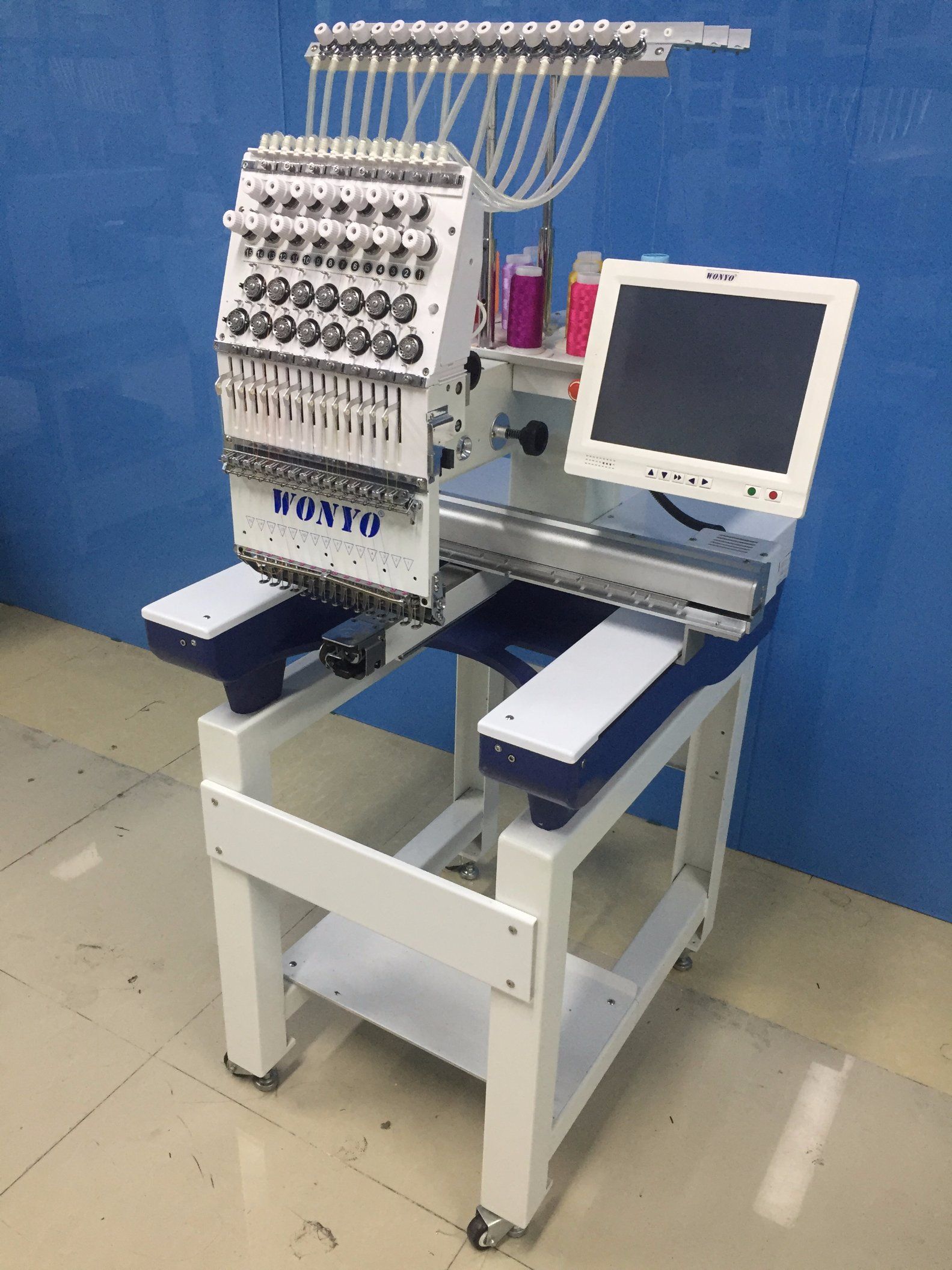 One Head 12 Colors Embroidery Machine Wy1201CS From China