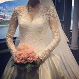 China Design A-Line Satin Applique Full Lace Sleeves Wedding Bridal Dress