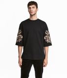 Black Short Sleeved Traight Sweatshirt