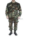 Military Tactical Combat Army Uniforms in Woodland Camo