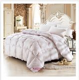 Customized Goose Soft Feeling Simple Style Down Quilts (T129)