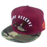 Customized Embroidery Snapback Cap High Quality with Camouflage Visor