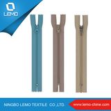 China Manufacturer Roll Nylon Zipper for Leather Jackets