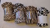 Printed Flannel Blanket with 22PCS Bom POM