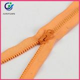 Derlin Plastic Zipper with Thumb Puller