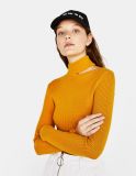 Women Round Neck Ribbed Knit Sweater with Shouler Slits
