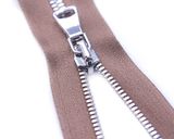 Metal Zipper with Shiny Silver Color Teeth and Fancy Puller/Top Quality