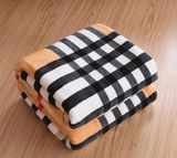 Wholesale 100% Polyester Supe Soft Flannel Fleece Blanket