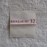 Center Folded Fabric Woven Clothing Label with Center Certificate