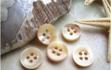 Four Holes Eco-Friendly Shell Button for Man Woman Garment Apparel and Clothing