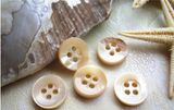 Four Holes Eco-Friendly Shell Button for Man Woman Garment Apparel and Clothing