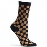 The Adoption of Diamond-Type Latticestitching Creates a Unique Three-Dimensional Effect Sock