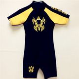 Short Neoprene Surfing Wetsuit with Nylon Fabric (HX15S13)