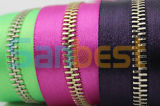 High Quality Metal Zipper with Fashion Design and Beautiful Color