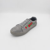 Latest Designer Upper Suede Fabric Injection Sport Shoes with Embroidery