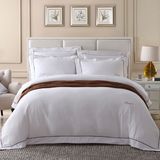 100% Cotton Embroidery Four Seasons Hotel Bedding Set (DPFB80108)