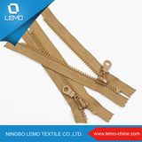 China Plastic Zipper for Garment