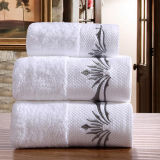 Cotton Bath Towels White Color Soft Hand-Feeling Hotel Embroidery Towels
