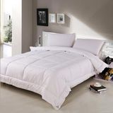 Elelgant Cheap Bedding Down Comforter Set Made in China