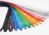 Fashion Resin Zippers with Silver Teeth and Beautiful Colors