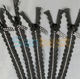 Durable Teeth Resin Diamond Zipper with Lace Tape