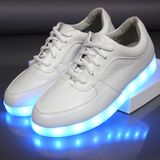 2016 Hot Sale LED Shoes/Light up Shoes